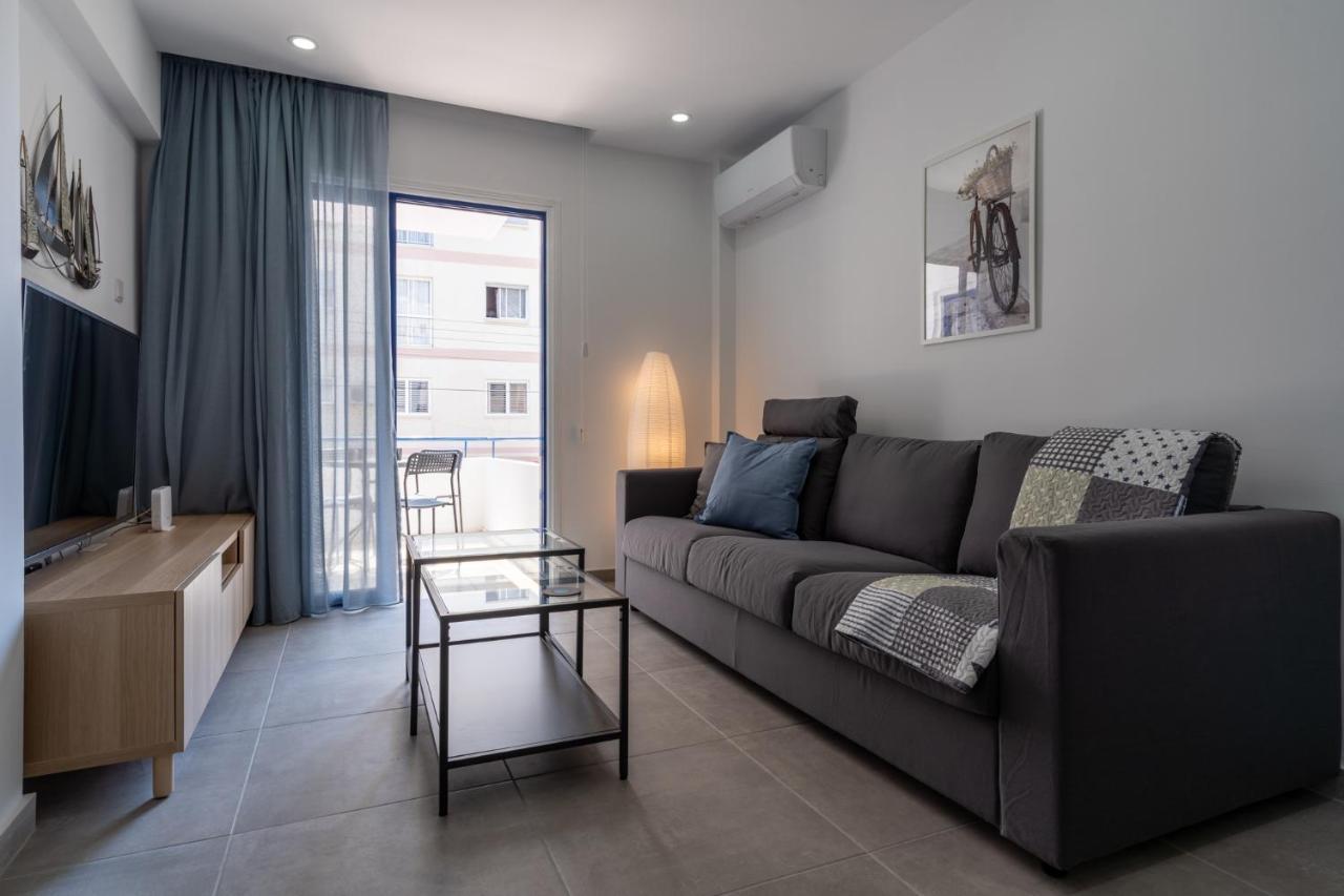 Odyssey - Captivating 2-Bedroom Retreat In Lárnaka Kültér fotó
