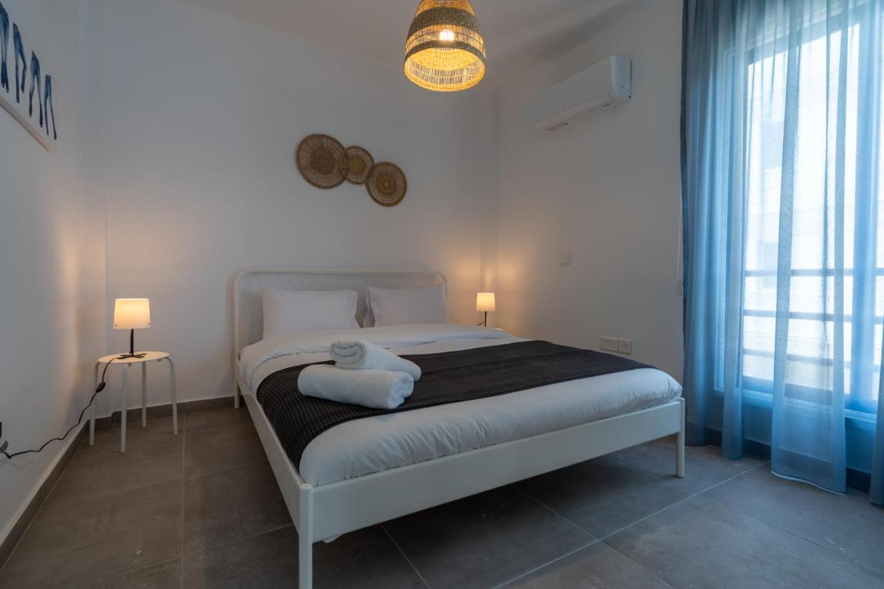 Odyssey - Captivating 2-Bedroom Retreat In Lárnaka Kültér fotó