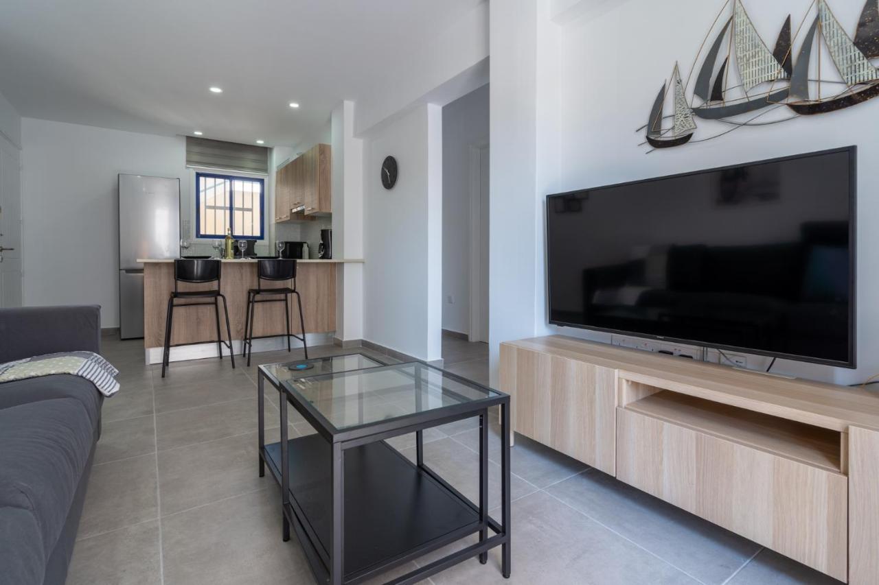 Odyssey - Captivating 2-Bedroom Retreat In Lárnaka Kültér fotó