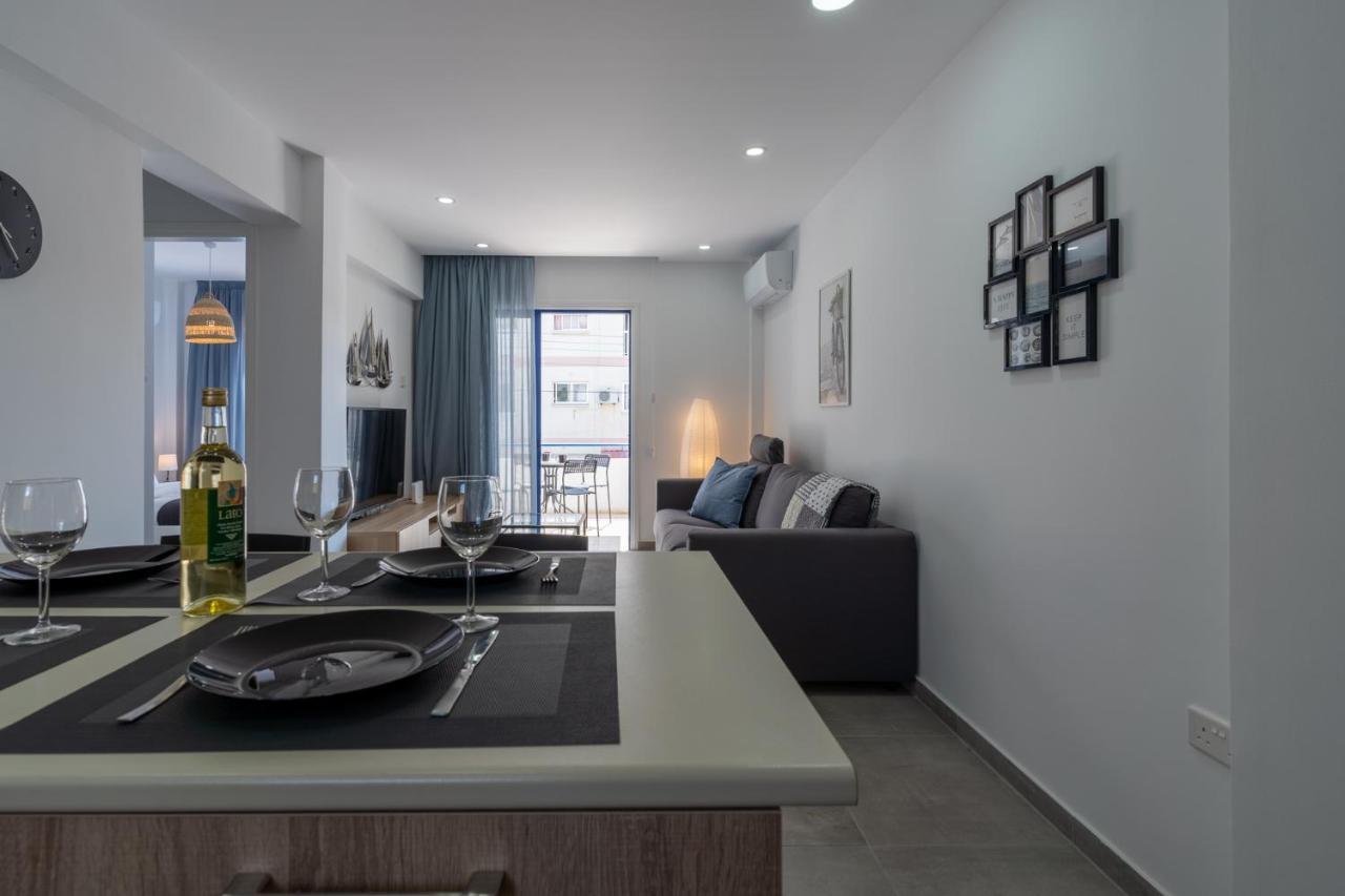 Odyssey - Captivating 2-Bedroom Retreat In Lárnaka Kültér fotó