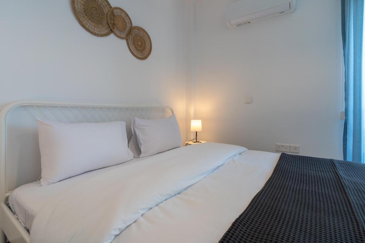Odyssey - Captivating 2-Bedroom Retreat In Lárnaka Kültér fotó