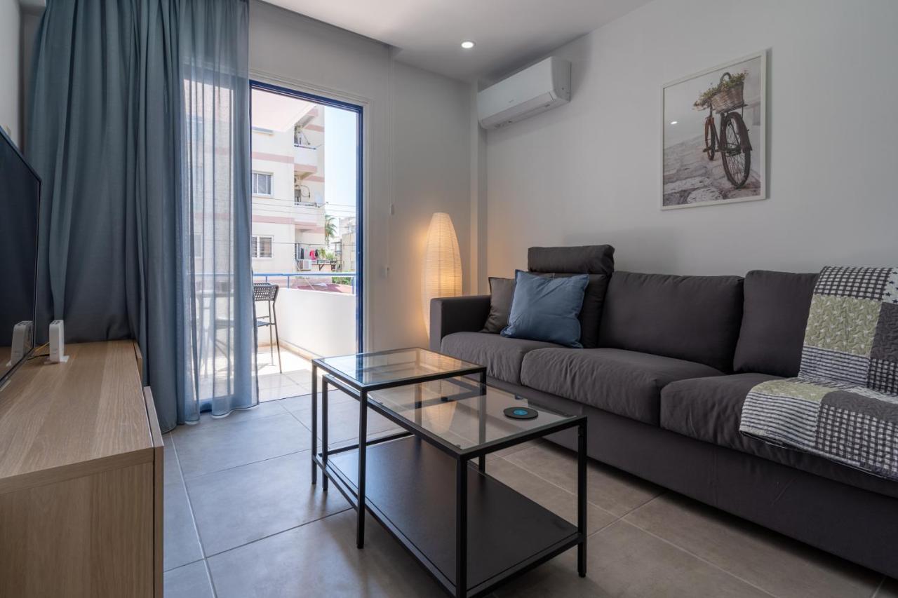 Odyssey - Captivating 2-Bedroom Retreat In Lárnaka Kültér fotó